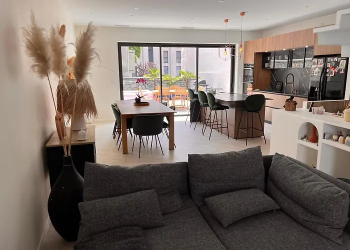 Maison De - & Montagnes